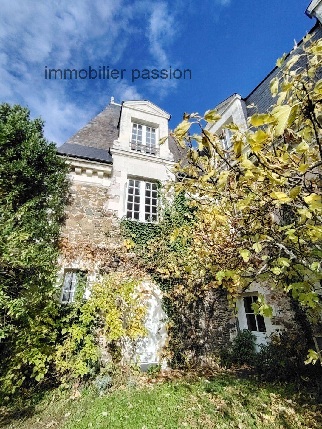 Maison 18 pièces 511 m² · à Savennières · 511 m² · 577 000 €