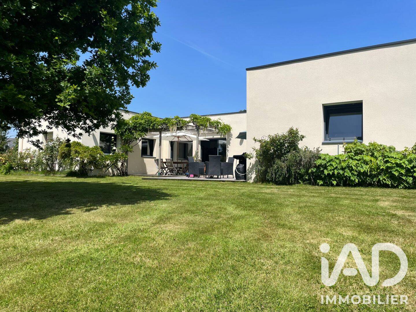Maison 6 pièces 207 m² · à Pléguien · 207 m² · 590 000 €