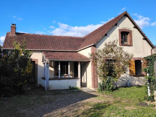 Maison à vendre 241 500 € 4 pièces 3 chambres 98 m² 762 m² de terrain Nord Lucé 28110