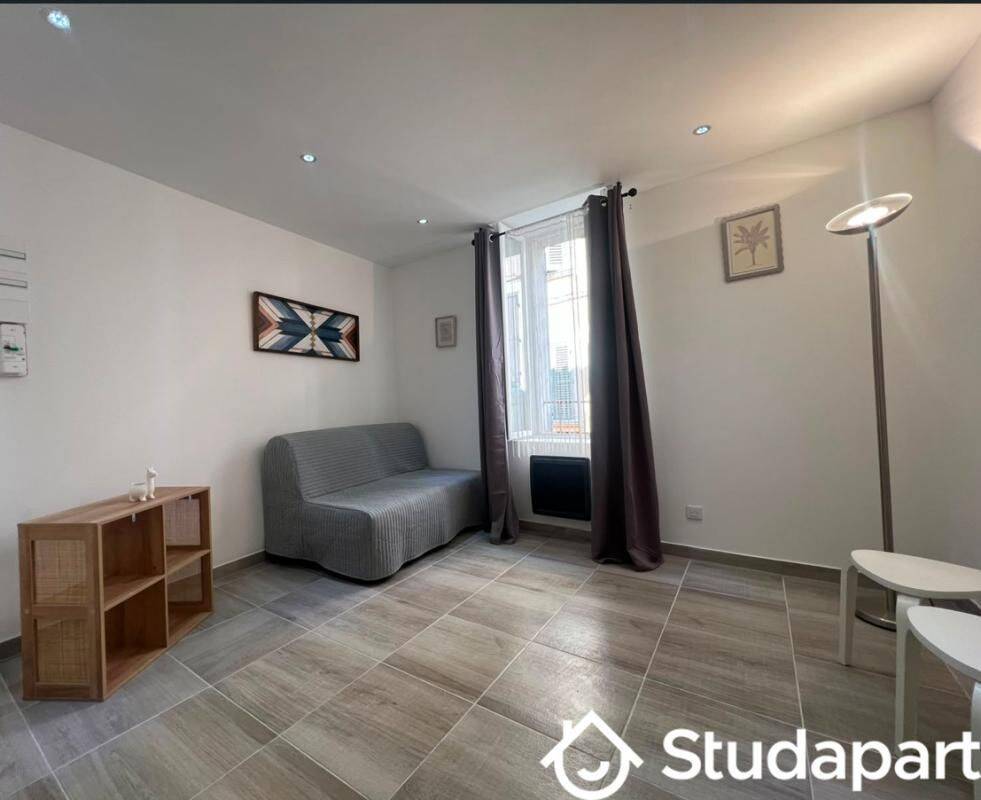 1 pièce 12 m² · à La Seyne-sur-Mer · 12 m² · 458 €/mois
