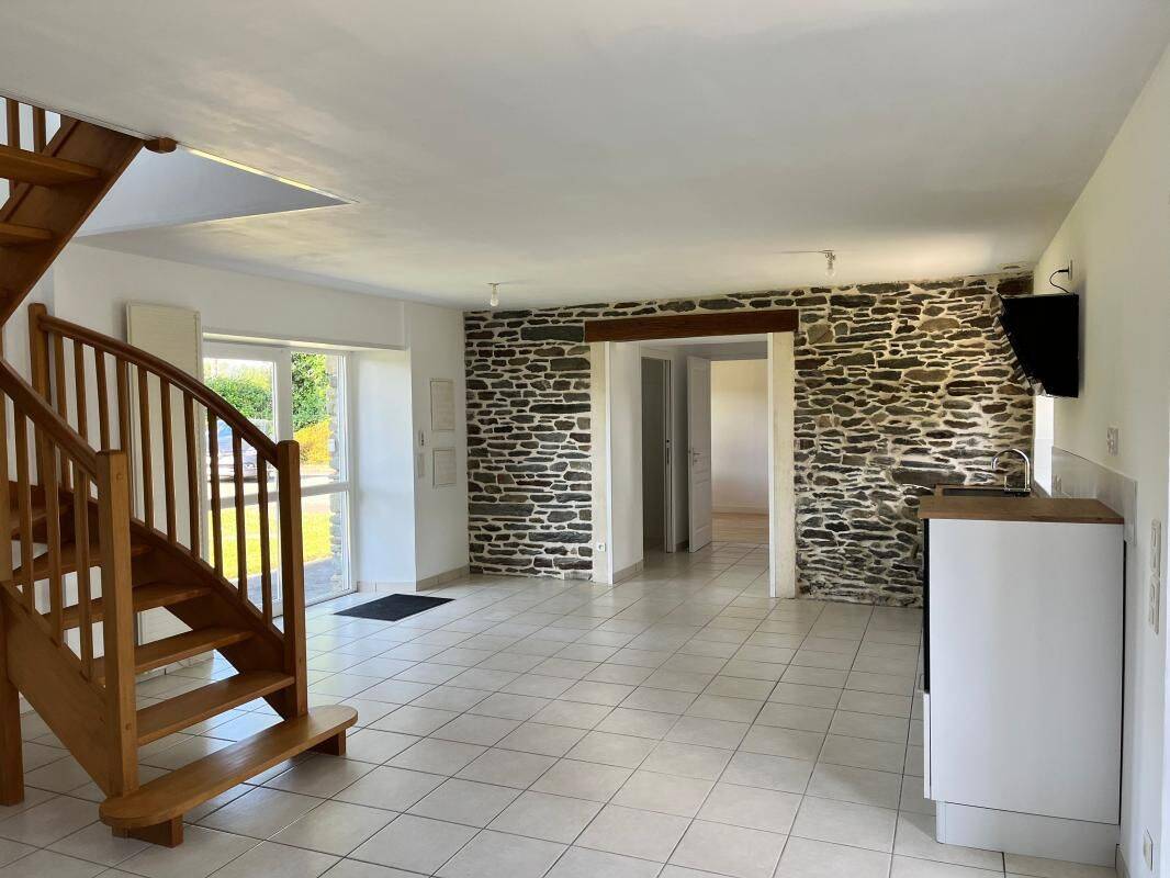 Maison 4 pièces 86 m² · à Paule · 86 m² · 700 €