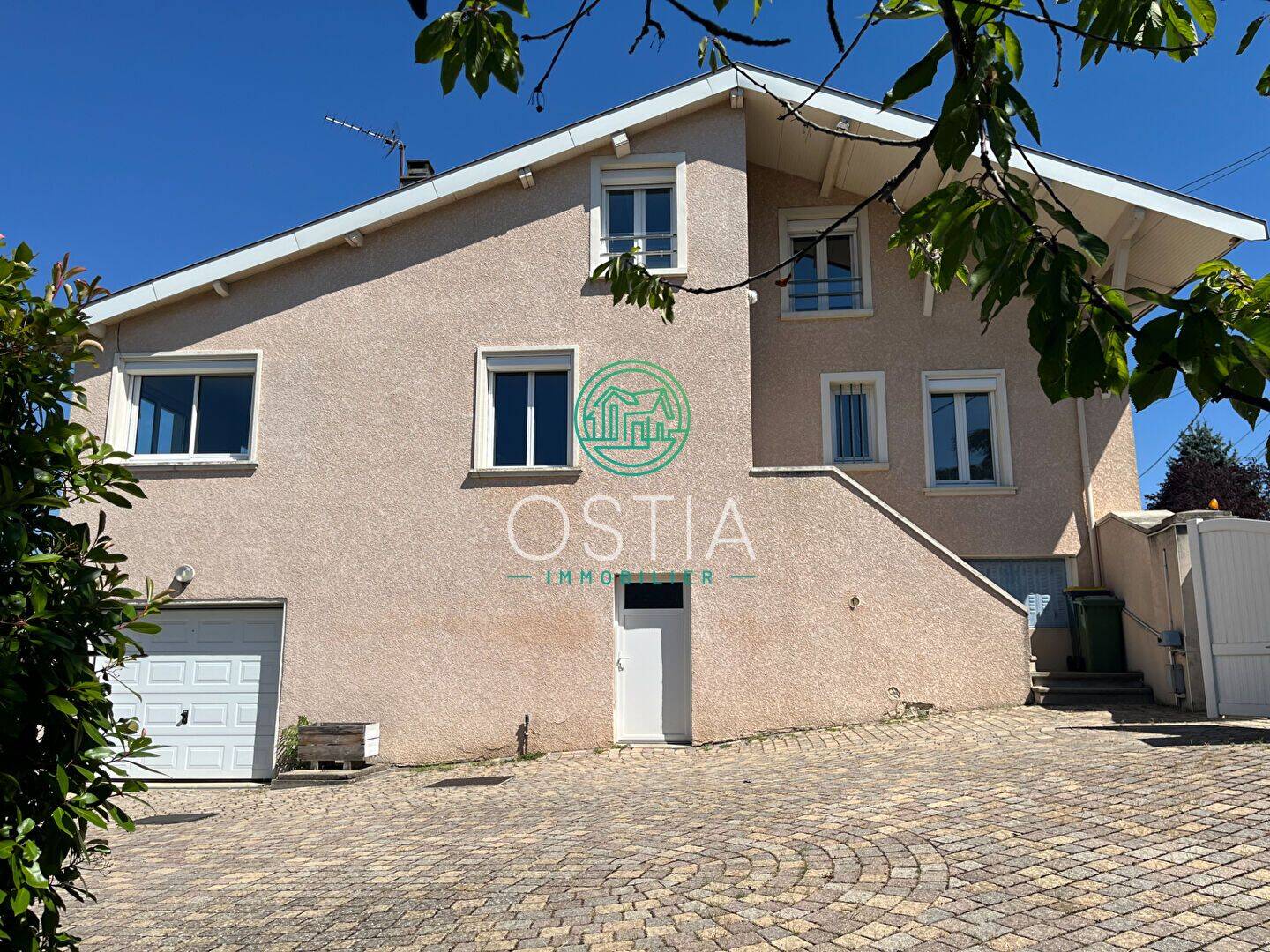 Maison 4 pièces 81 m² · à Saint-Martin-la-Plaine · 81 m² · 250 000 €