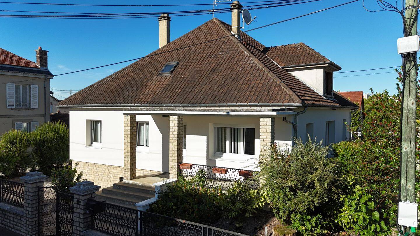 Maison 7 pièces 210 m² · à Les Noës-près-Troyes · 210 m² · 362 000 €