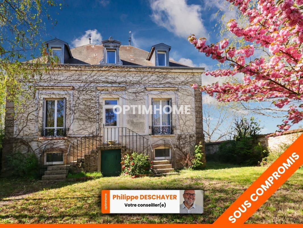 Maison 10 pièces 175 m² · à Saint-Sulpice-les-Feuilles · 175 m² · 165 000 €