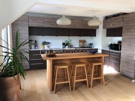 Appartement à vendre 535 000 € 6 pièces 4 chambres 117 m² Étage 3/3 Ouest Péri-Centre Ville Vannes 56000