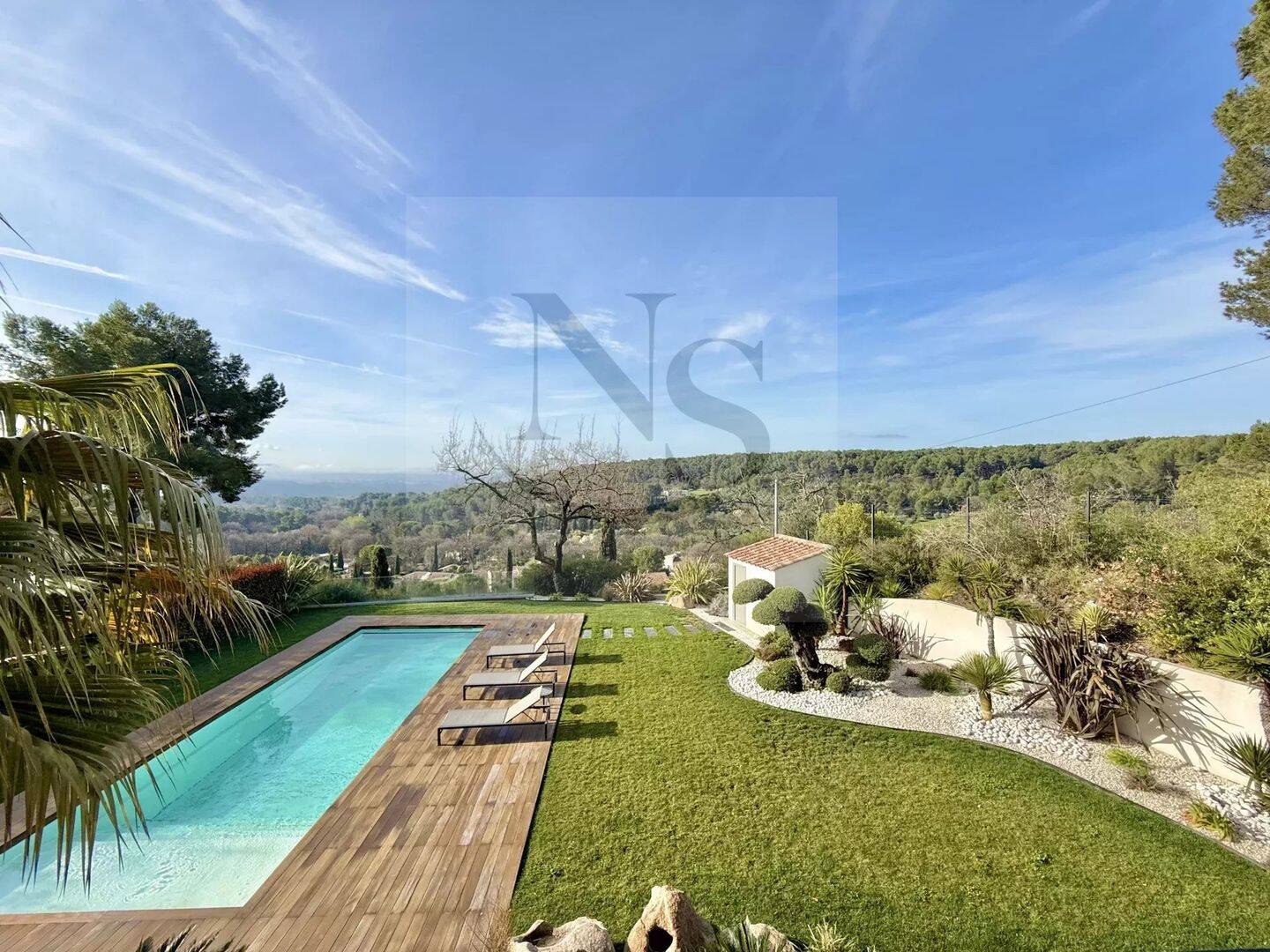 Maison 8 pièces 220 m² · à Aix-en-Provence · 220 m² · 2 250 000 €