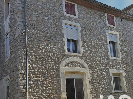 Maison à vendre 130 000 € 6 pièces 3 chambres 89 m² 89 m² de terrain Saint-Remèze 07700