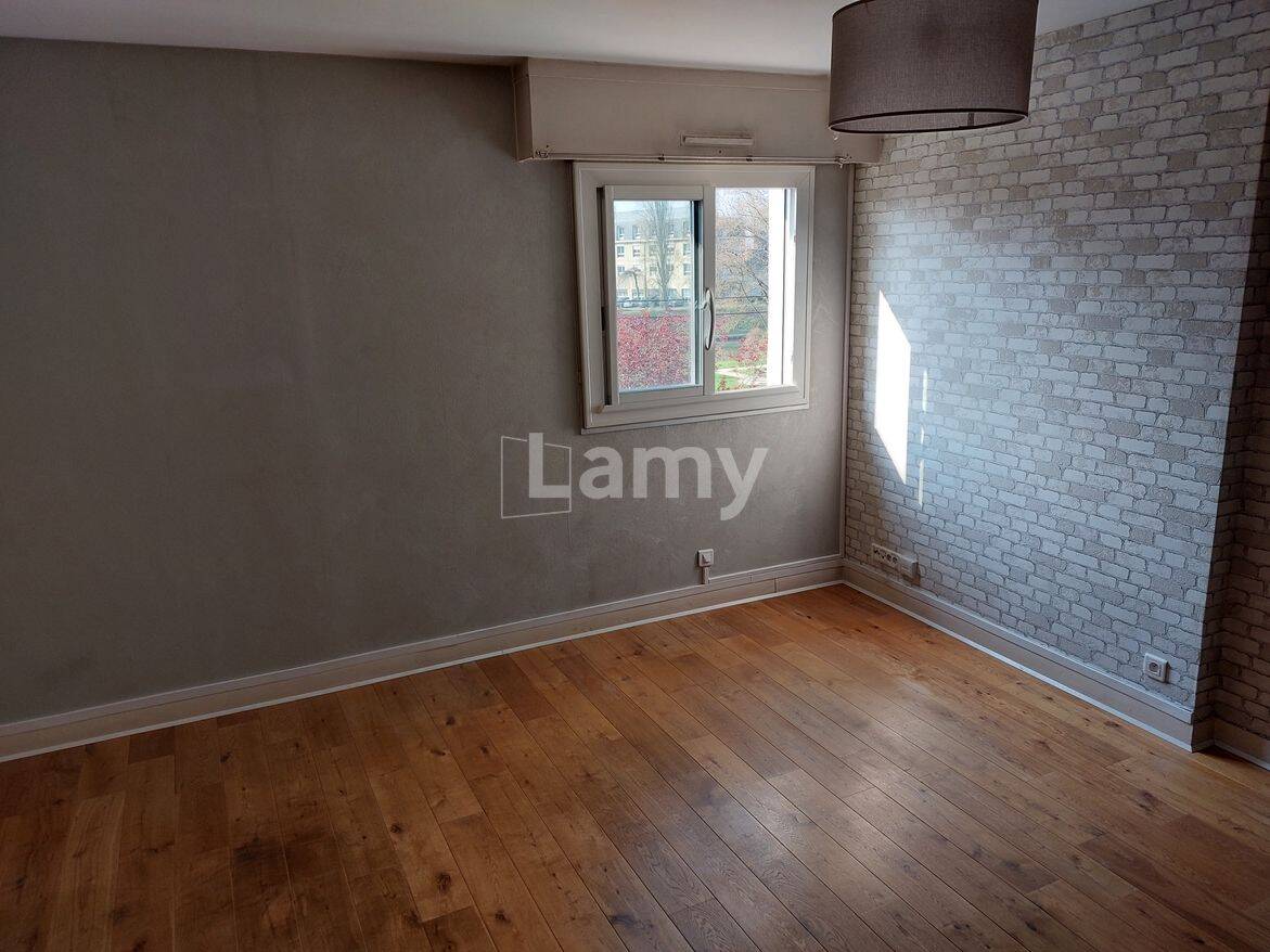 Appartement 1 pièce 32 m² · à Meulan-en-Yvelines · 32,4 m² · 592 €