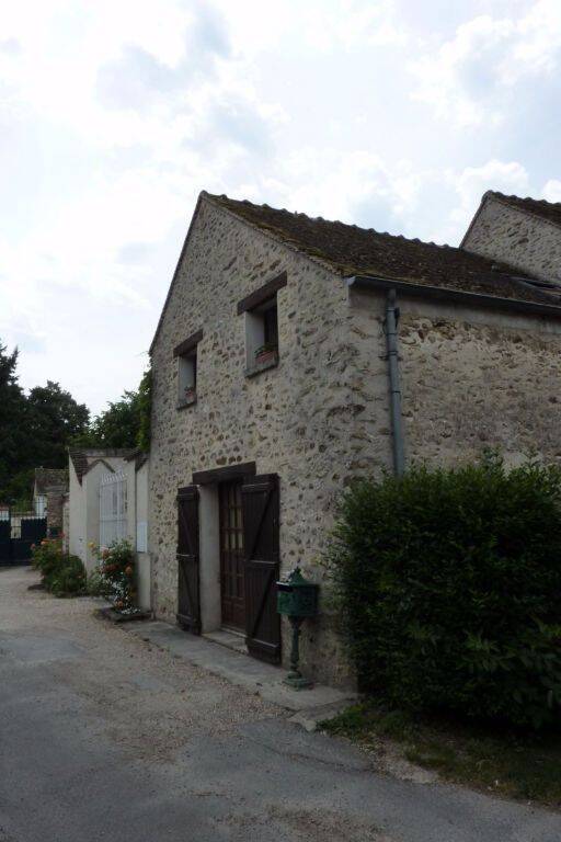 Maison 2 pièces 35 m² · à Saint-Sauveur-sur-École · 34,9 m² · 700 €