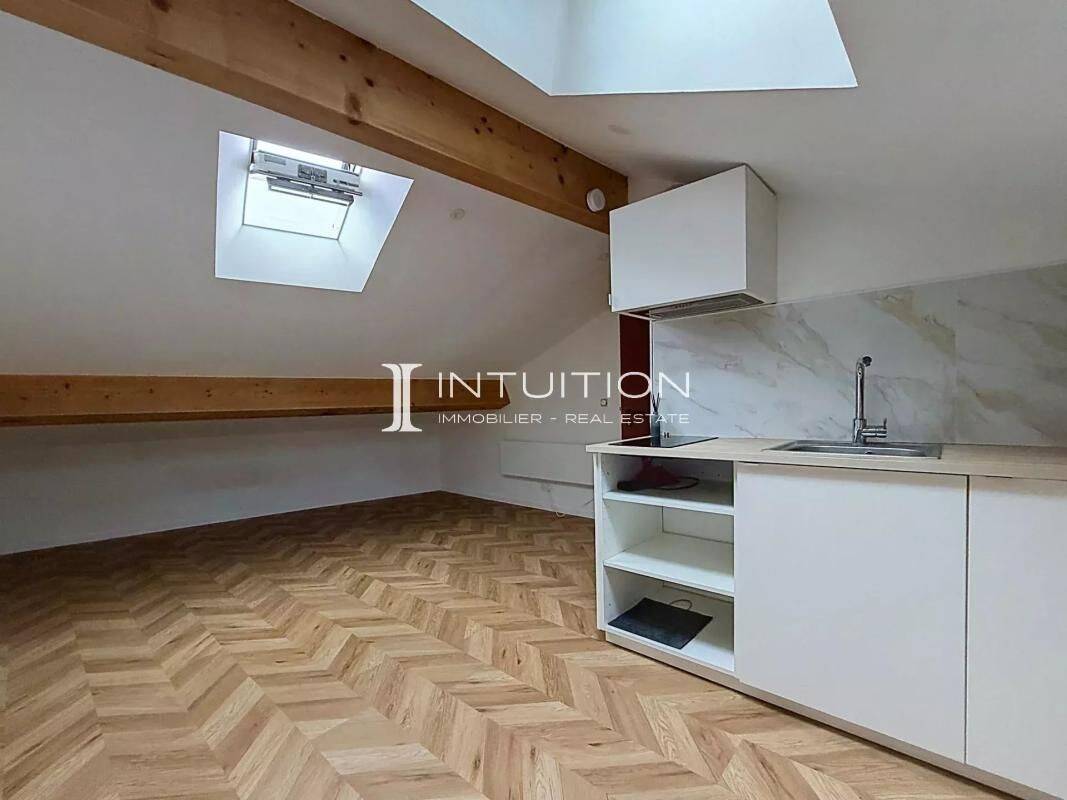 Appartement 1 pièce 11 m² · à Vallauris · 11 m² · 600 €/mois