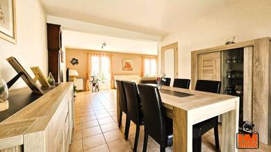 Maison de plain-pied à vendre 234 000 € 5 pièces 3 chambres 119 m² 1 218 m² de terrain Saint Yrieix la Perche 87500