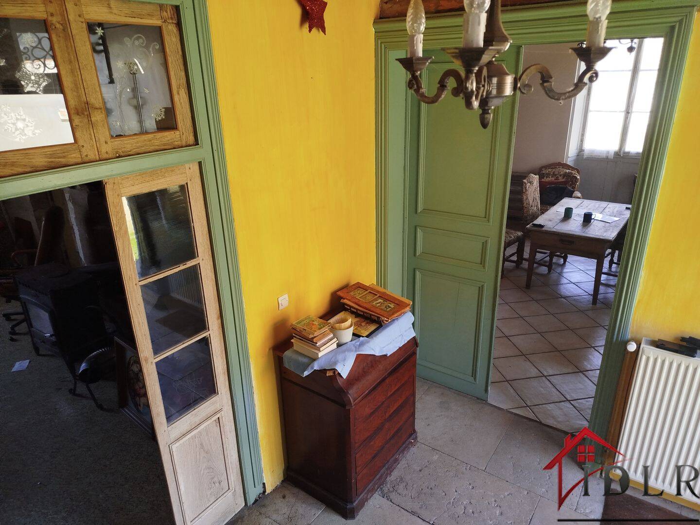 Maison 13 pièces 333 m² · à Chassigny · 333 m² · 150 000 €