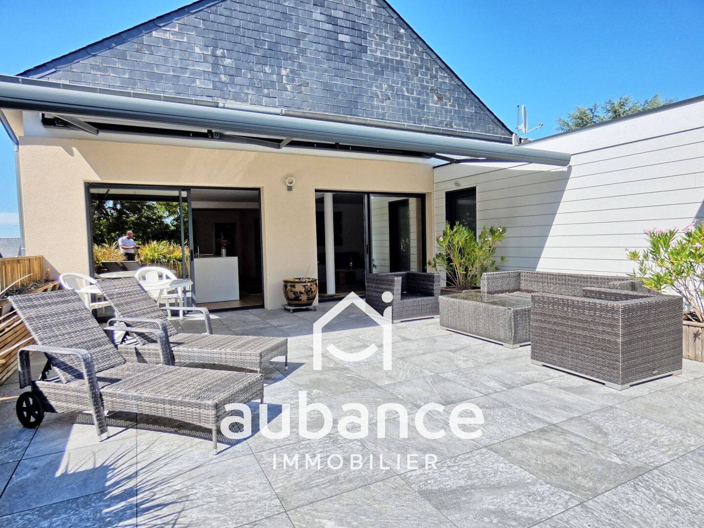 Maison 7 pièces 198 m² · à Brissac Loire Aubance · 198 m² · 670 000 €