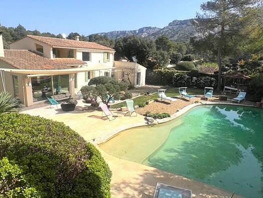 Villa à vendre 820 000 € 7 pièces 5 chambres 209 m² 1 691 m² de terrain Taillades 84300