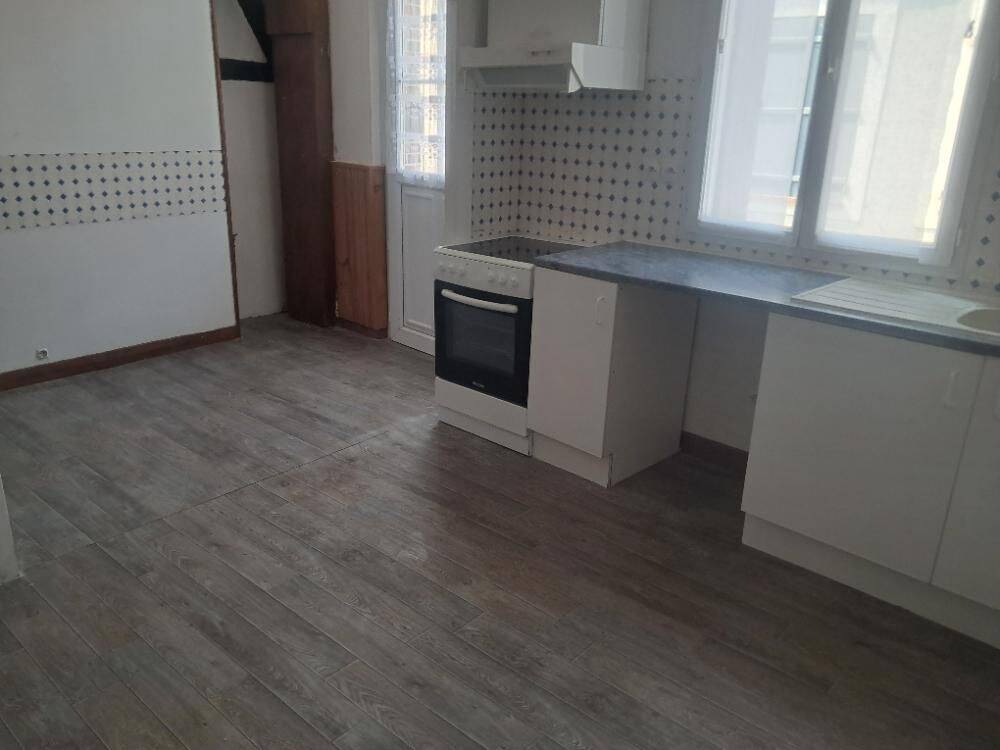 Maison 3 pièces 43 m² · à Mesnils-sur-Iton · 43 m² · 615 €