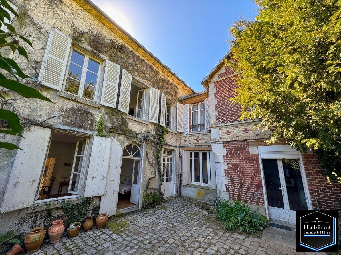 Maison 10 pièces 194 m² · à Le Plessis-Belleville · 194 m² · 219 000 €