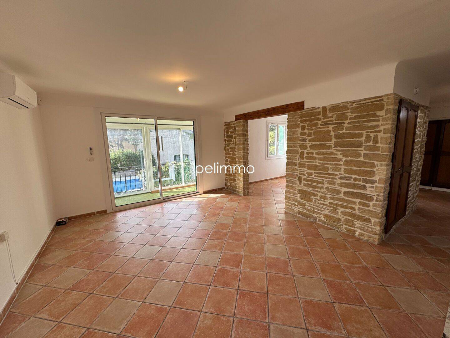 Maison 6 pièces 150 m² · à Arles · 150 m² · 300 000 €