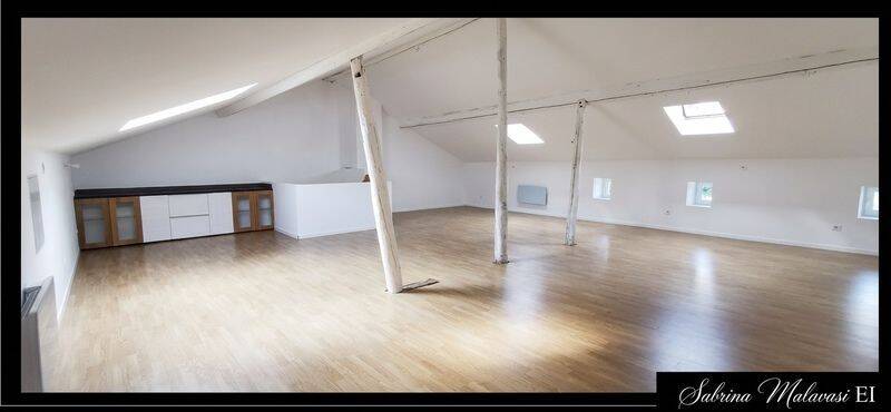 Maison 5 pièces 212 m² · à Courcelles-Chaussy · 212 m² · 165 000 €