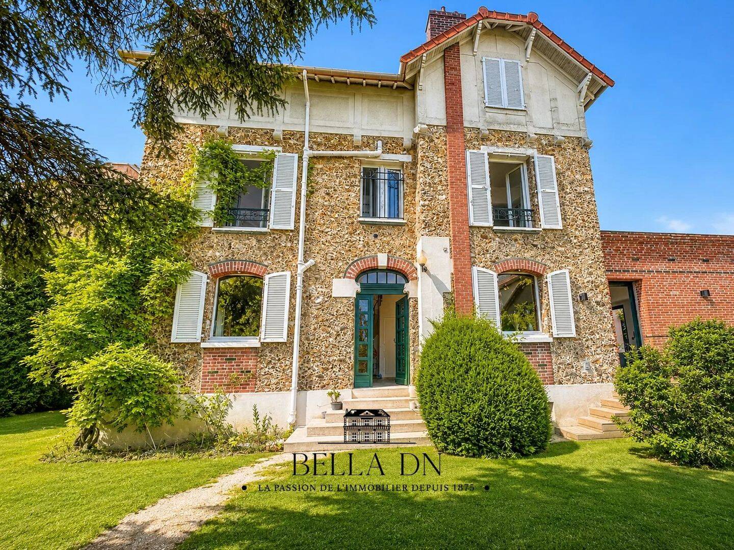 Maison 8 pièces 185 m² · à Saint-Cloud · 185 m² · 5 150 €