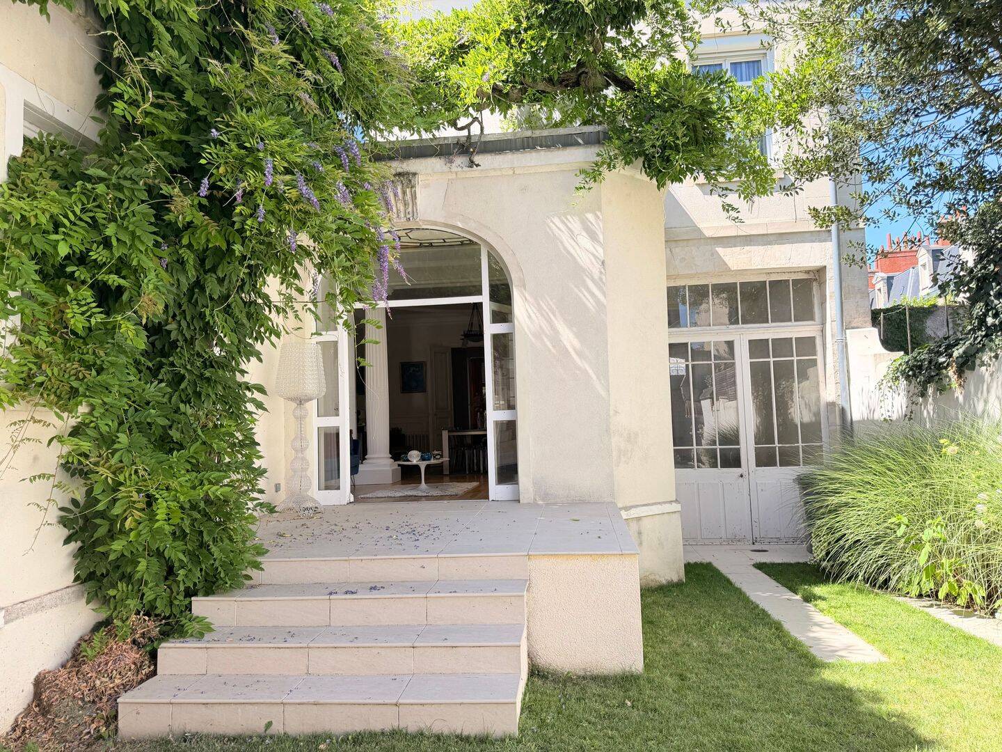Maison 15 pièces 470 m² · à Tours · 470 m² · 1 680 000 €