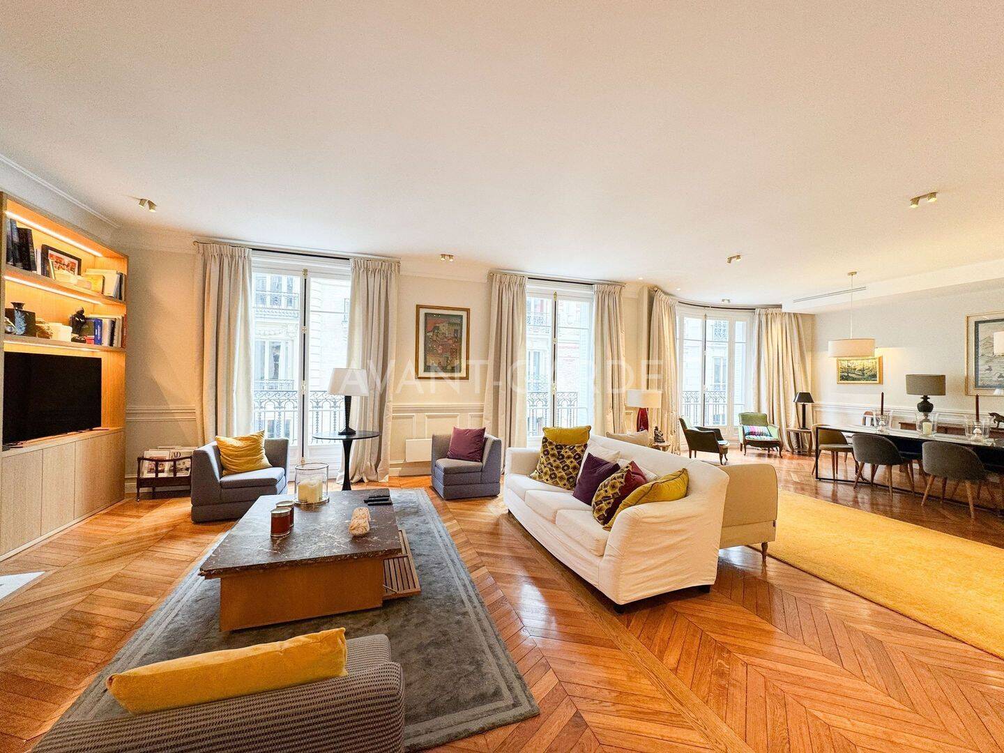 Appartement 7 pièces 179 m² · à Neuilly-sur-Seine · 178,7 m² · 9 500 €