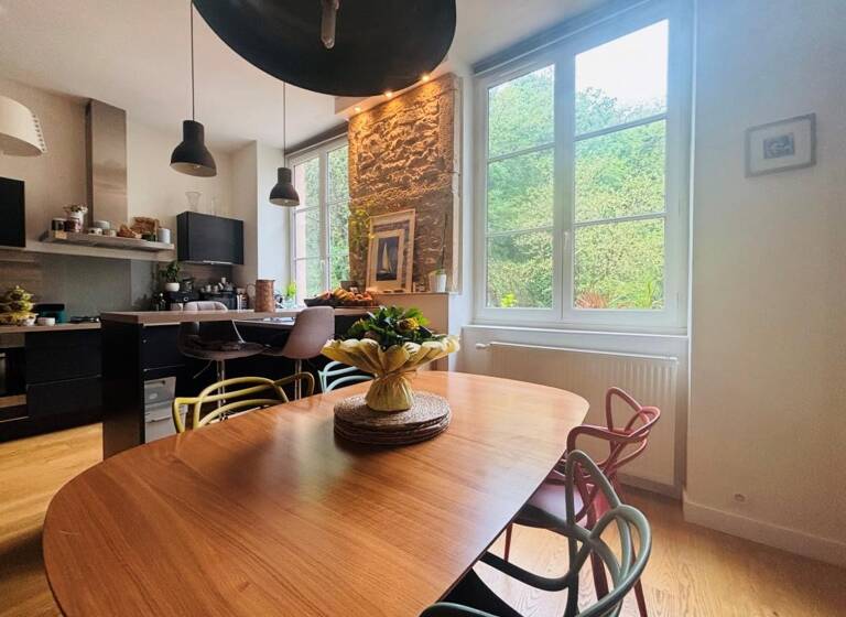 Appartement à louer 1 190 € 3 pièces 1<br/>chambre 54 m²<br/>superficie 1/5<br/>étage Saint Clair- Quais du Rhône Caluire-et-Cuire 69300