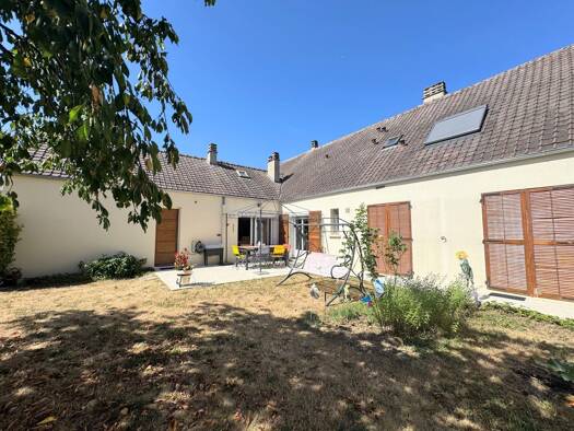 Maison à vendre 408 800 € 6 pièces 4 chambres 125 m² 398 m² de terrain Le Village Élancourt 78990