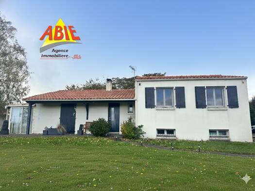 Maison à vendre 238 500 € 4 pièces 3 chambres 97,9 m² 2 002 m² de terrain Saint-Martin-de-Fraigneau 85200