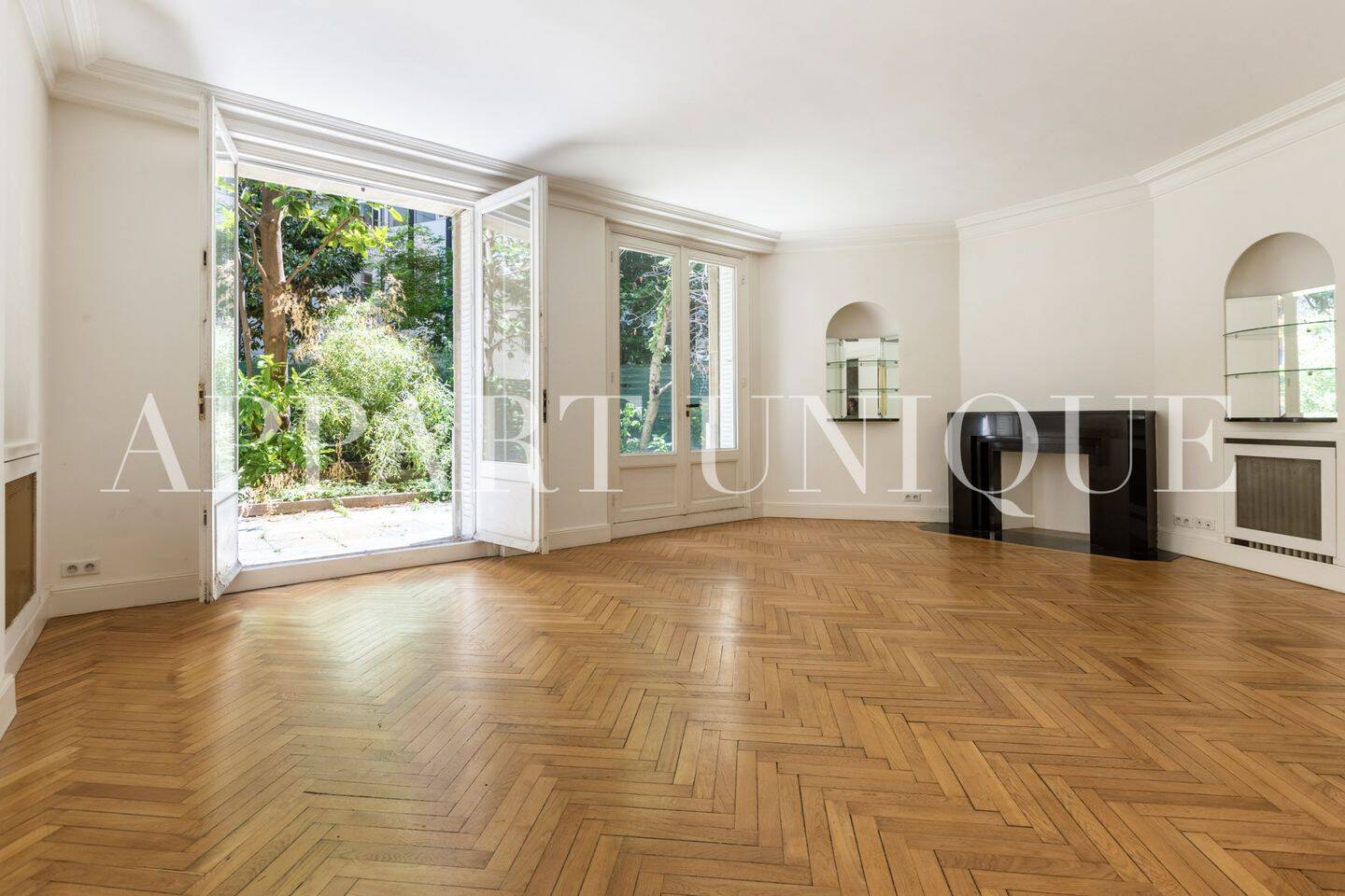 Appartement 9 pièces 436 m² · à Paris 16ème Arrondissement · 436 m² · 3 900 000 €