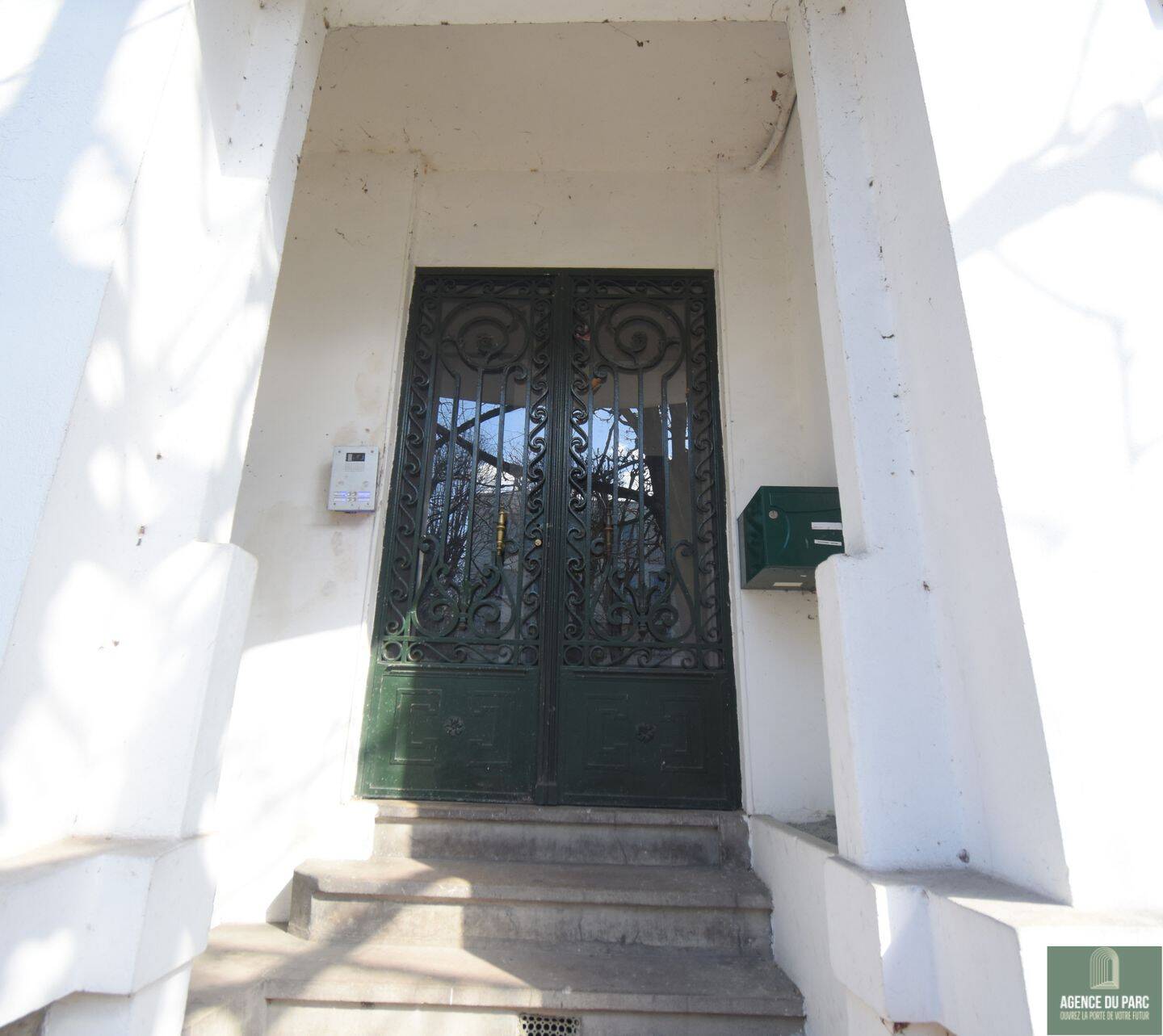 Maison 12 pièces 323 m² · à Saint-Cloud · 323 m² · 1 390 000 €