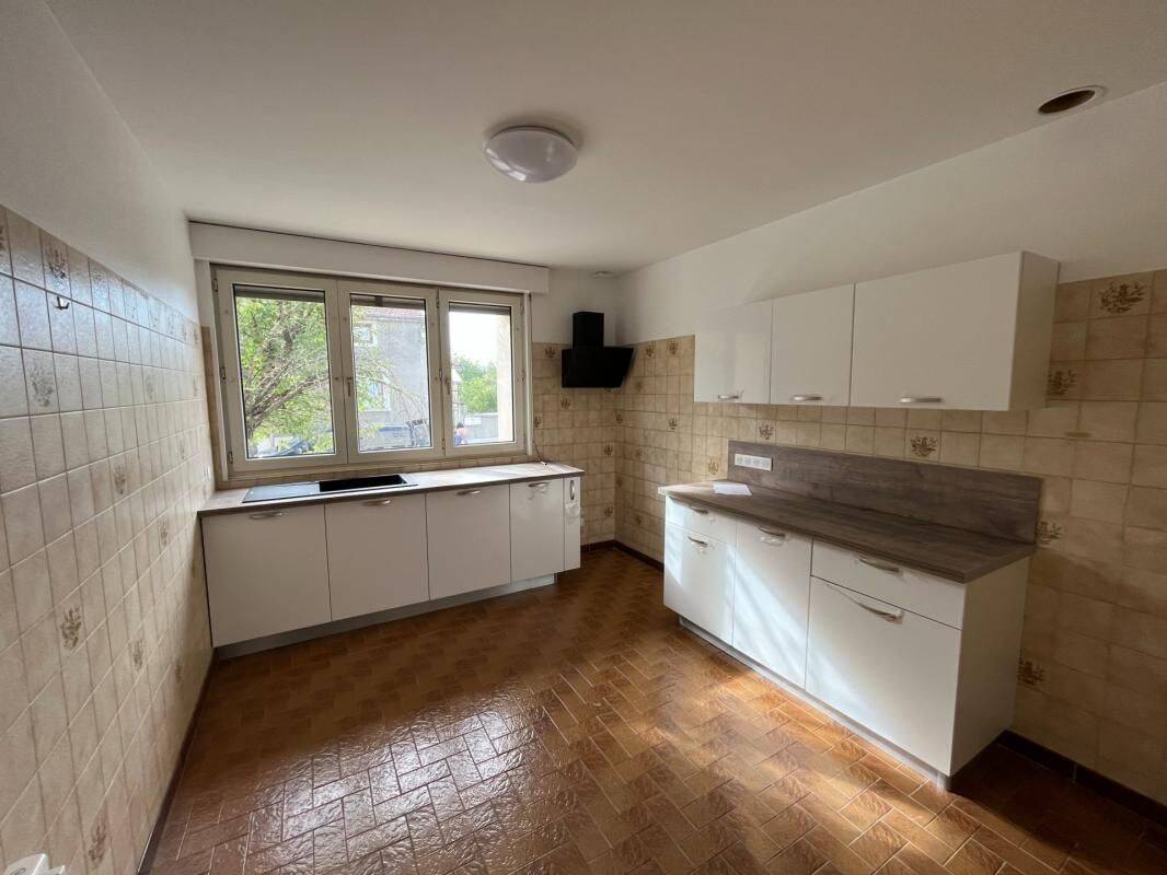 Appartement 4 pièces 128 m² · à Pont-À-Mousson · 128 m² · 825 €