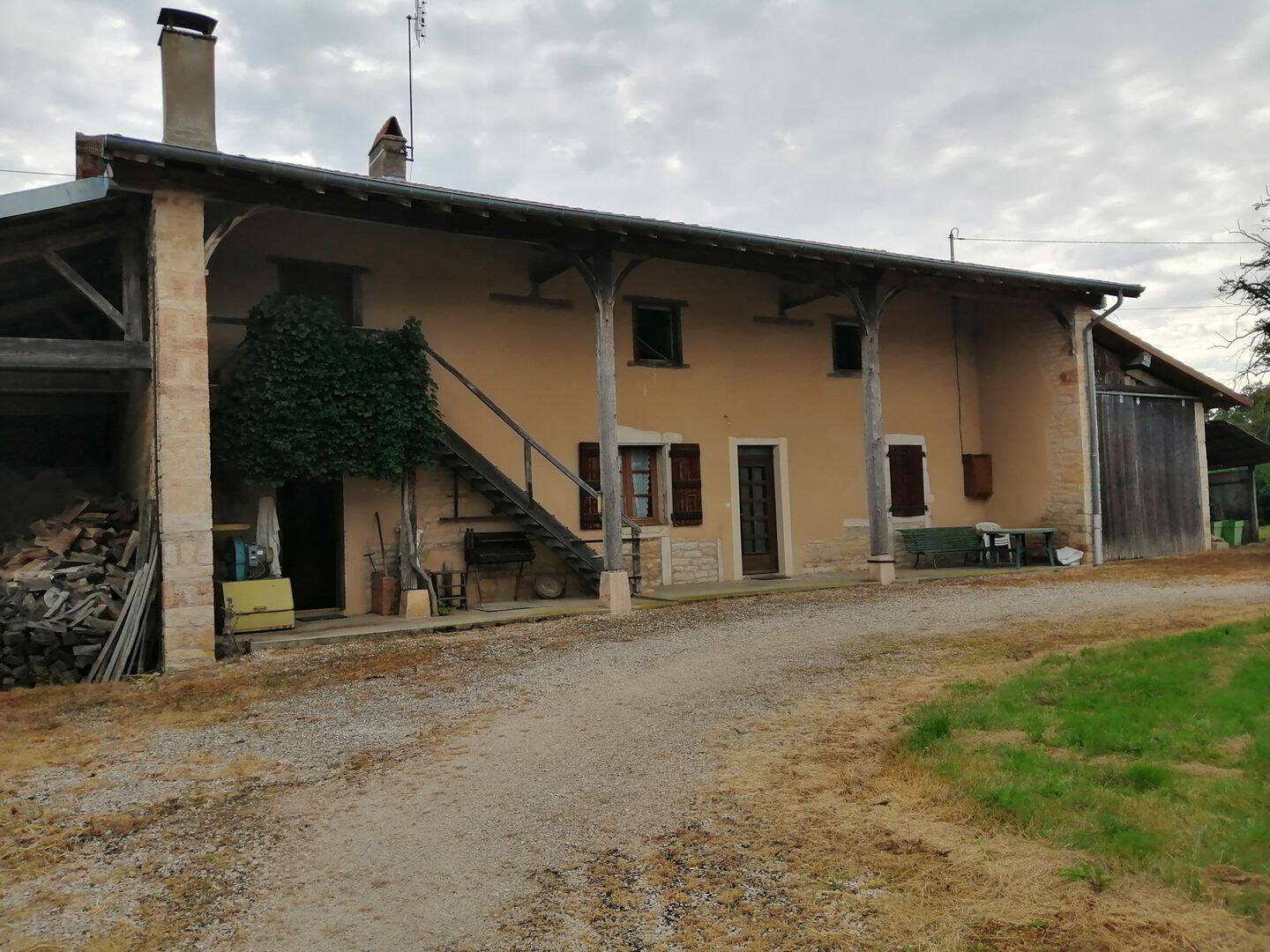 Maison 4 pièces 120 m² · à Saint-Étienne-sur-Reyssouze · 120 m² · 195 000 €