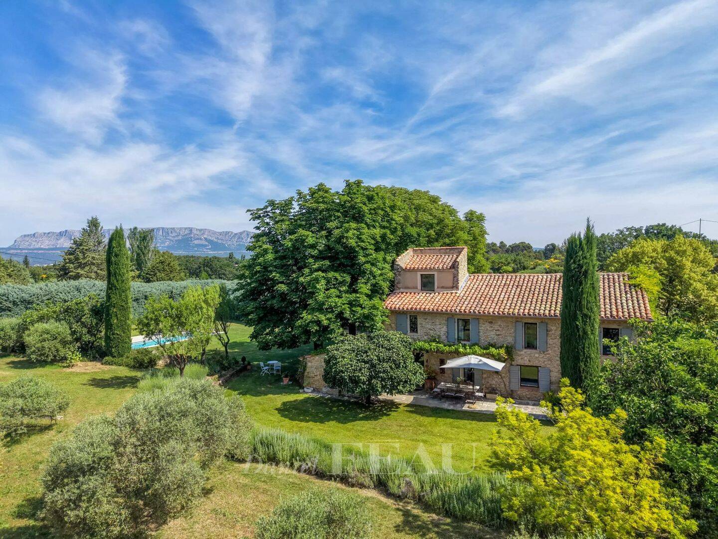 Maison 7 pièces 189 m² · à Aix-en-Provence · 188,8 m² · 1 345 000 €