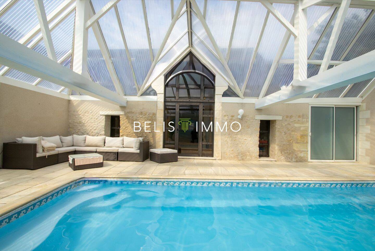 Maison 8 pièces 290 m² · à La Croix-en-Touraine · 290 m² · 594 000 €