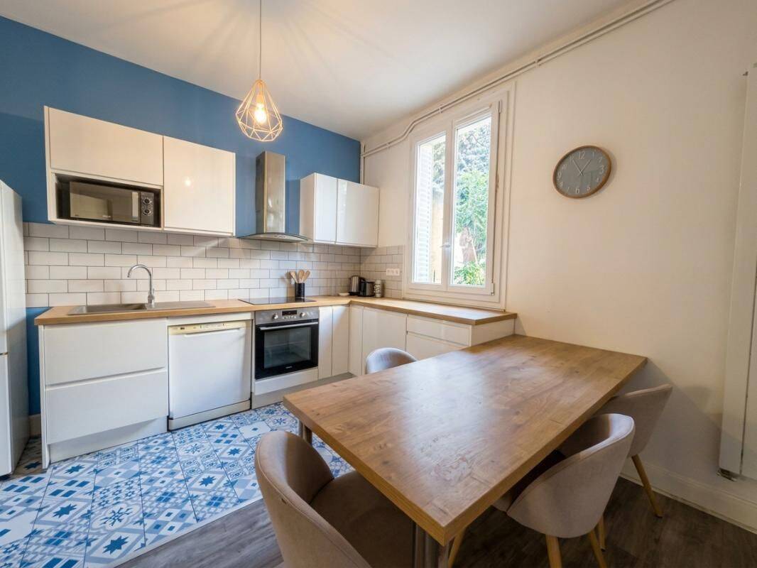 Appartement 3 pièces 61 m² · à Lyon 8ème Arrondissement · 61 m² · 1 200 €/mois