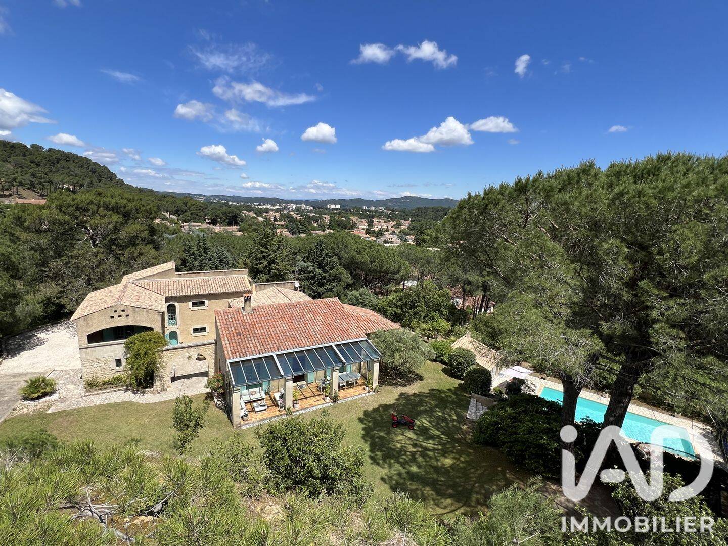 Maison 9 pièces 350 m² · à Bagnols-sur-Cèze · 350 m² · 645 000 €