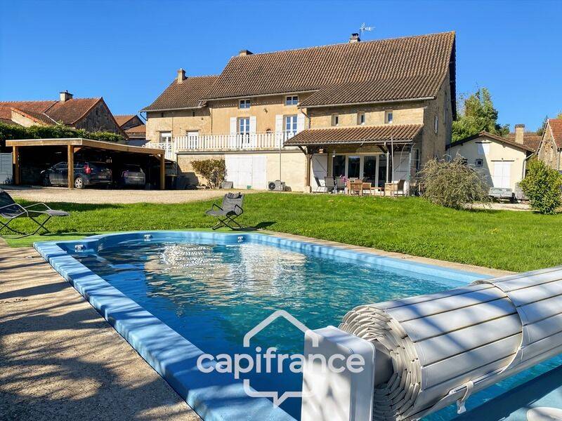 Maison 8 pièces 262 m² · à Jugy · 262 m² · 450 000 €