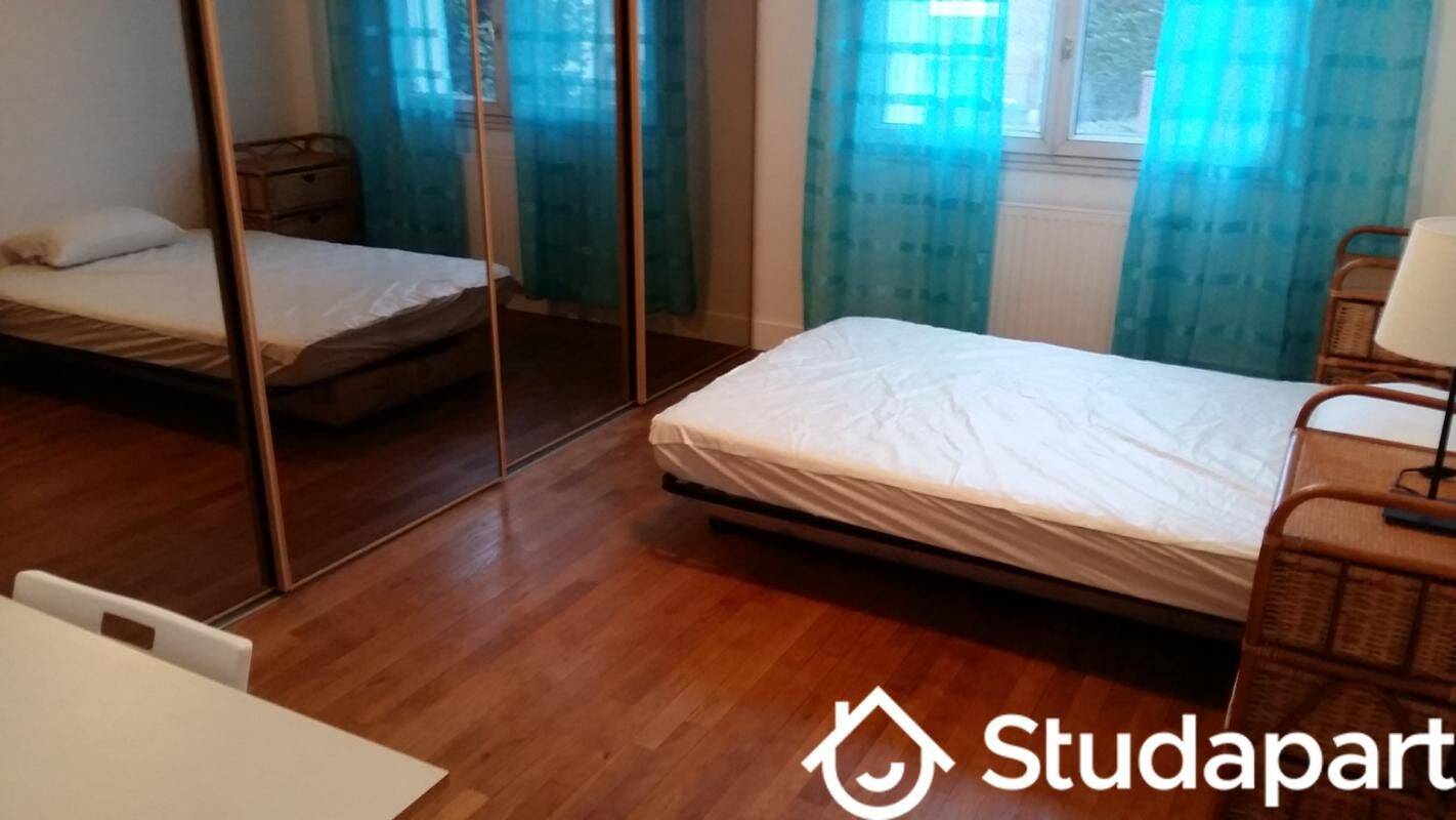 1 pièce 14 m² · à Bourg-la-Reine · 14 m² · 750 €