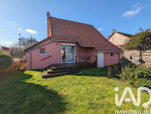 Maison à vendre 69 000 € 4 pièces 1 chambre 53 m² 273 m² de terrain Cercy-la-Tour 58340
