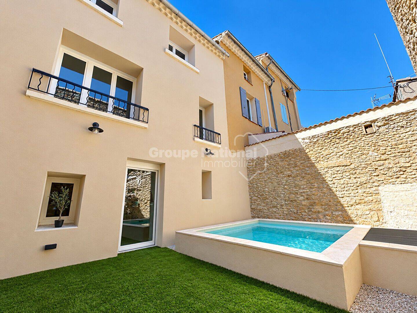 Maison 5 pièces 137 m² · à Châteauneuf-du-Pape · 137 m² · 340 000 €