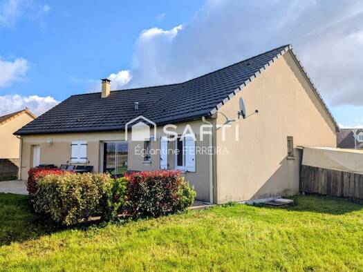 Maison de plain-pied à vendre 169 900 € 4 pièces 3 chambres 93 m² 883 m² de terrain Issoudun 36100