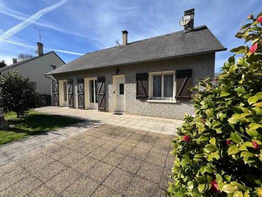 Maison de plain-pied à vendre 148 400 € 4 pièces 3 chambres 93,4 m² 709 m² de terrain Vigeois 19410