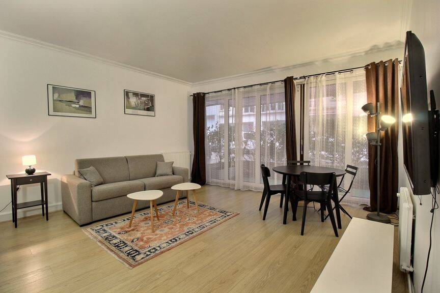 Appartement 1 pièce 40 m² · à Paris 16ème Arrondissement · 39,5 m² · 1 450 €
