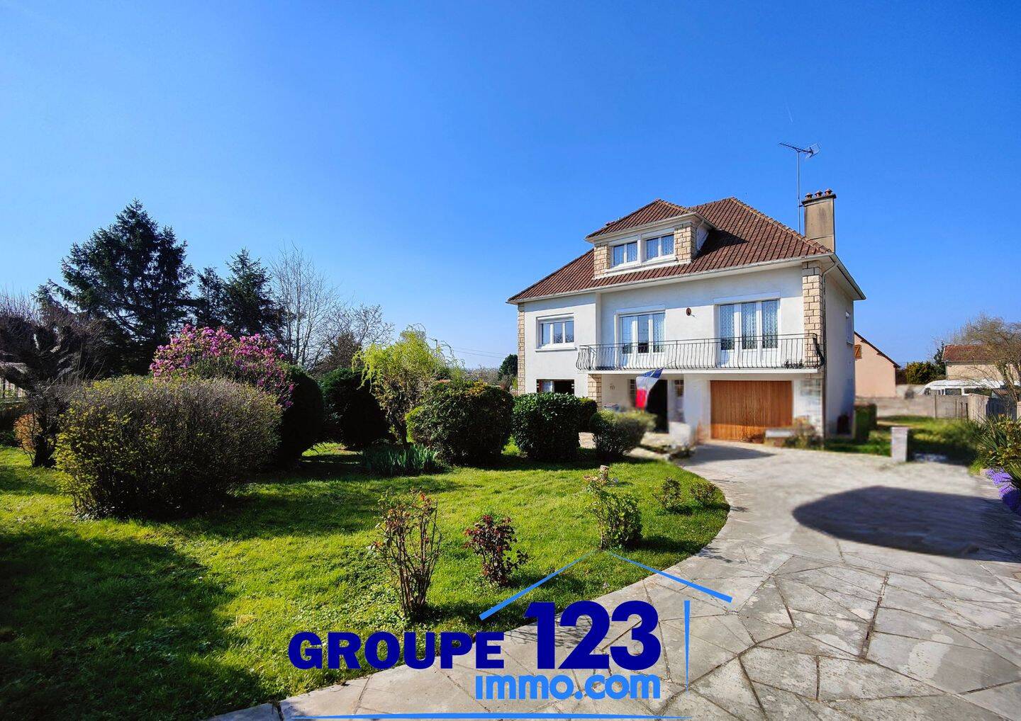 Maison 6 pièces 156 m² · à Cheny · 155,5 m² · 168 000 €