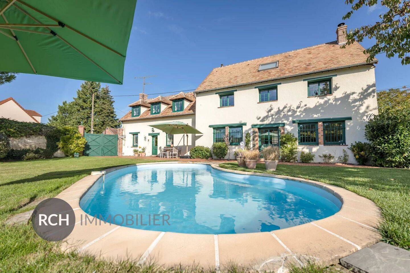 Maison 7 pièces 200 m² · à Houdan · 200 m² · 649 000 €