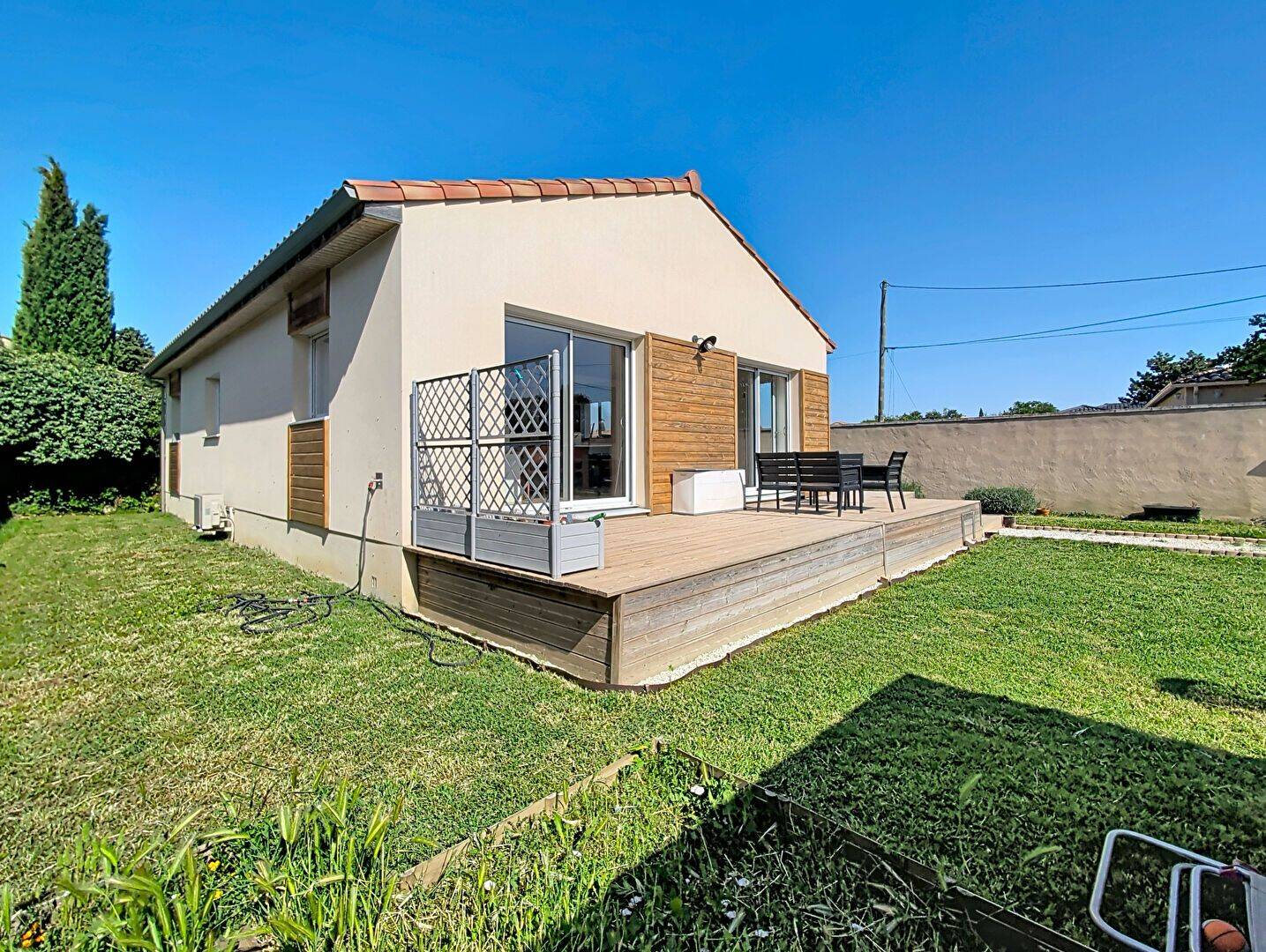 Maison 5 pièces 97 m² · à Sénas · 97 m² · 360 000 €