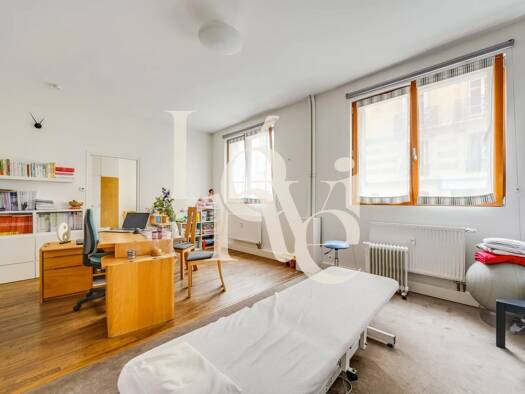 Boutique à vendre 315 000 € 2 pièces 42 m² de surface de vente Patay-Masséna Paris 13ème arrondissement 75013