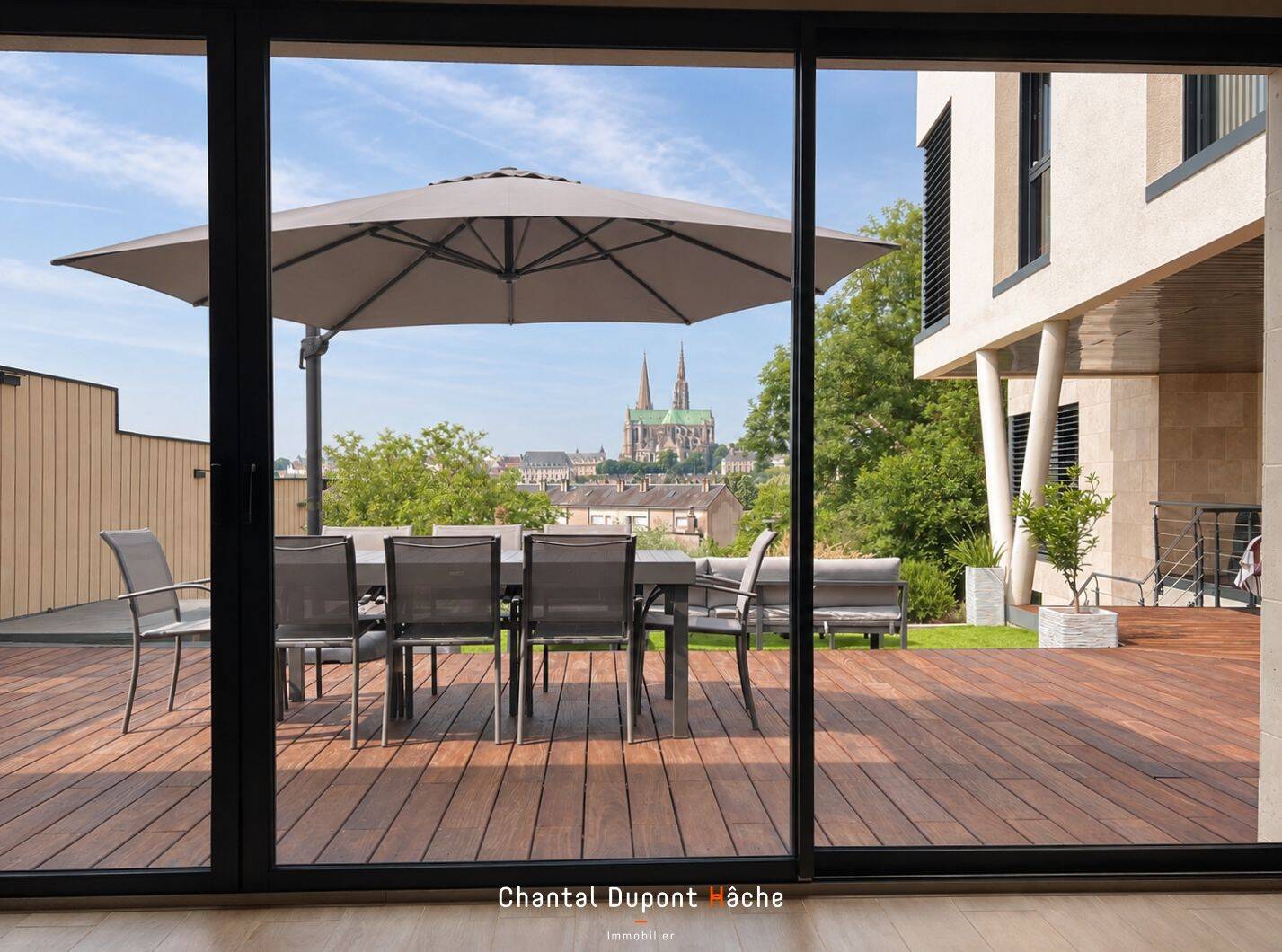 Maison 9 pièces 411 m² · à Chartres · 411 m² · 949 000 €