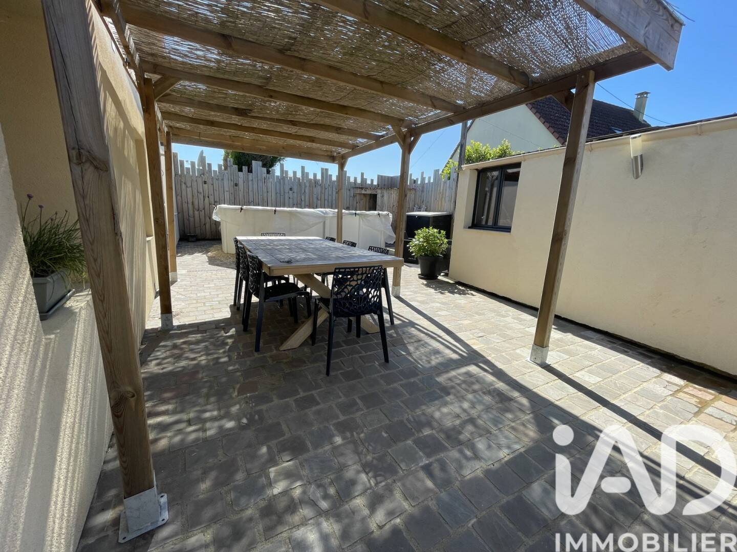 Maison 6 pièces 120 m² · à Saint-Maur-sur-le-Loir · 120 m² · 225 000 €