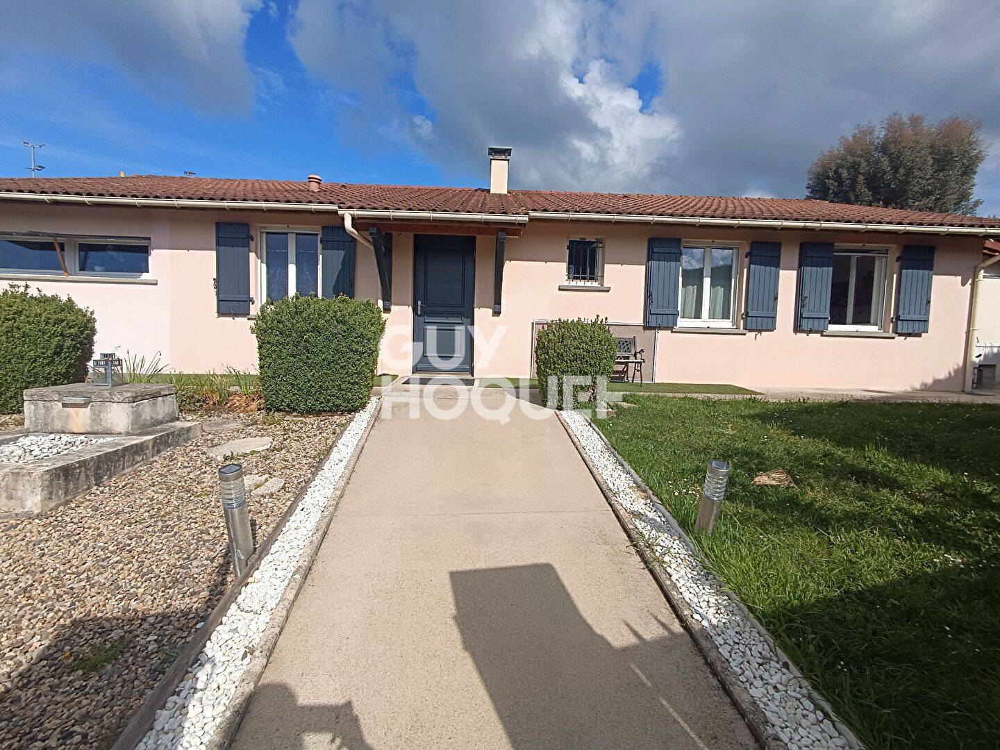 Maison 5 pièces 124 m² · à Chambost-Longessaigne · 124 m² · 245 000 €